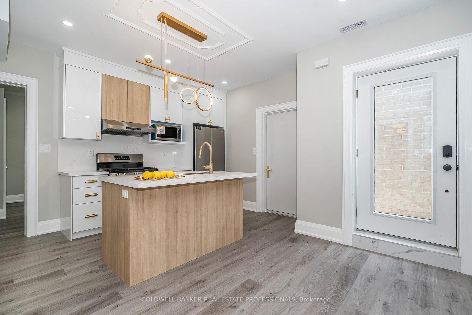 Basement Kitchen with Pantry room