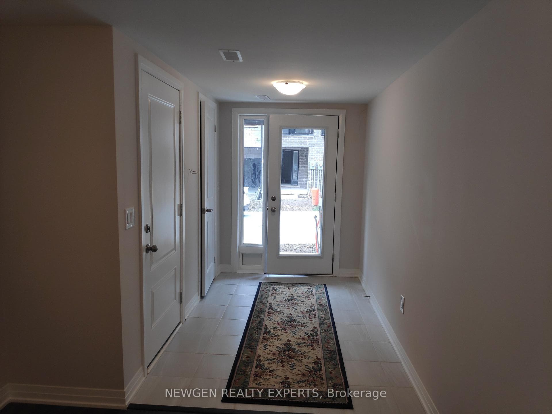 585 Colborne Street Unit 711 photo 2