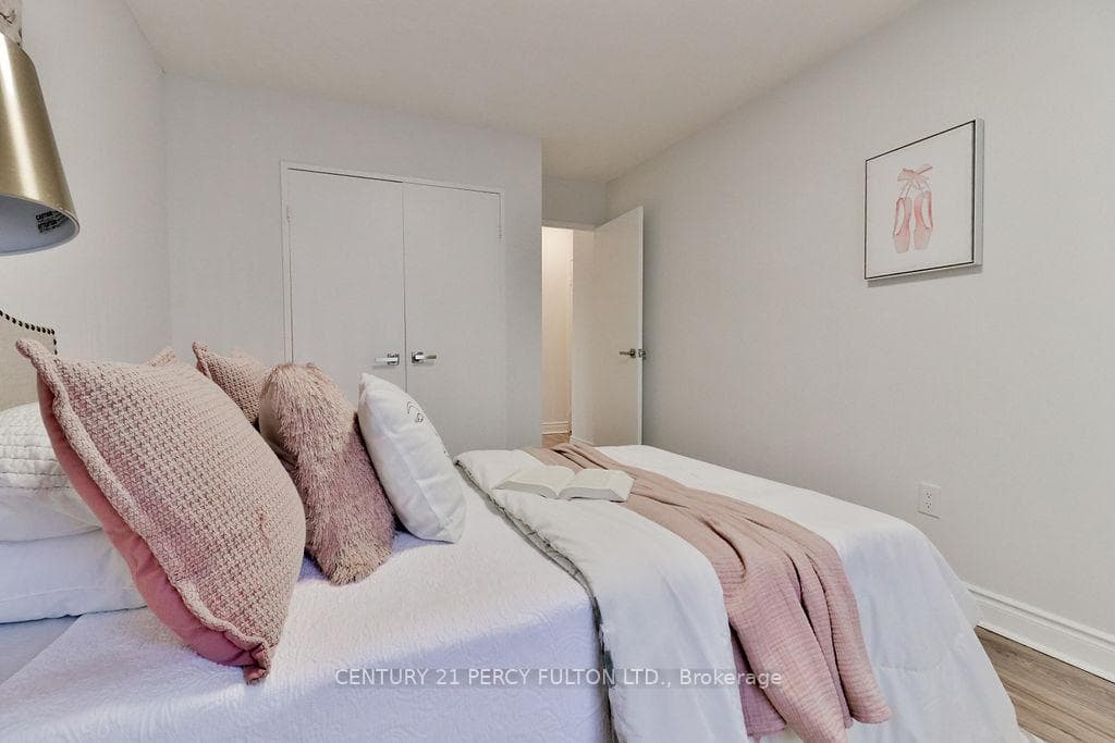 1950 Kennedy Road Unit 1401 photo 28