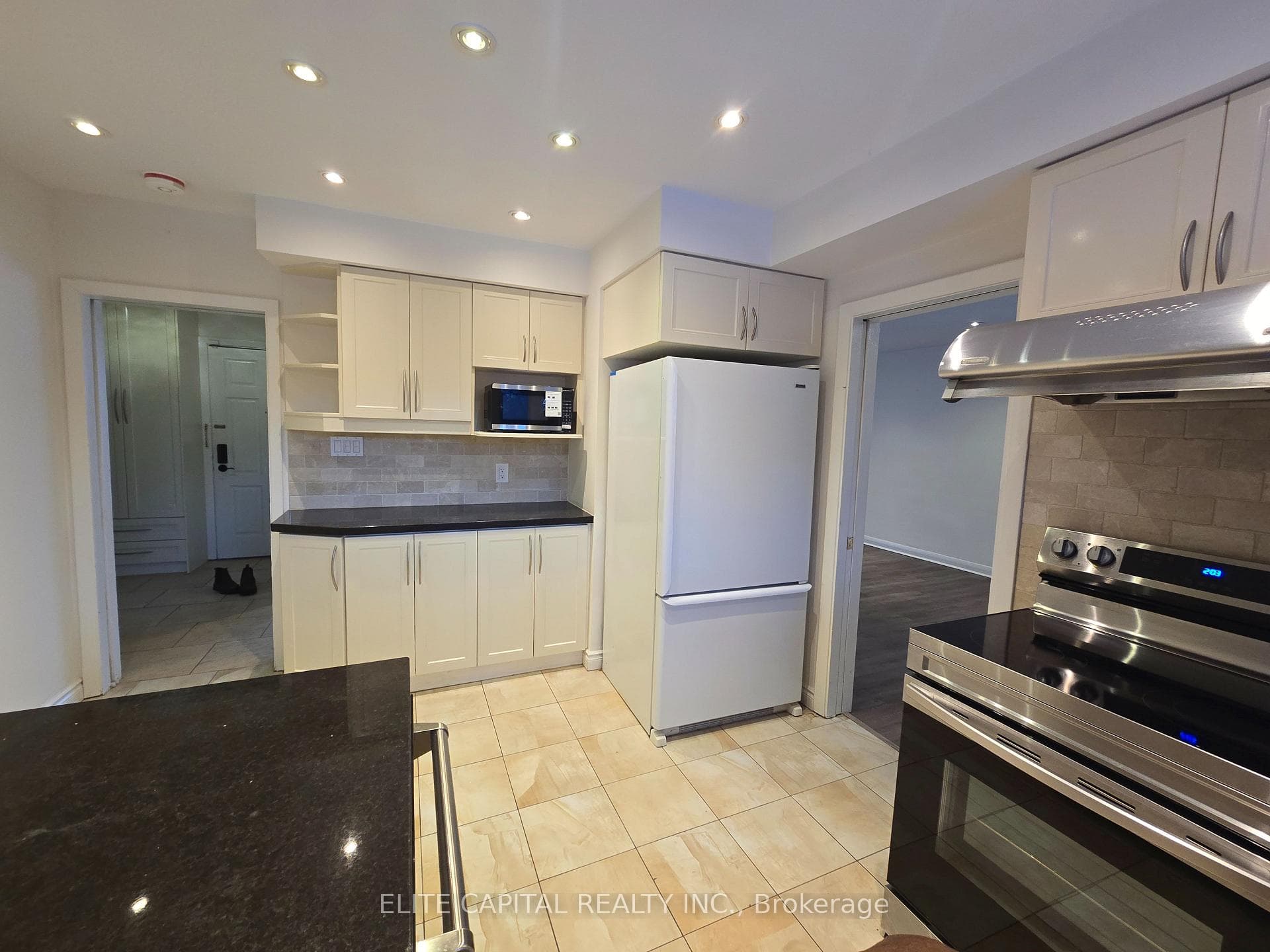 23 Parmbelle Crescent photo 5
