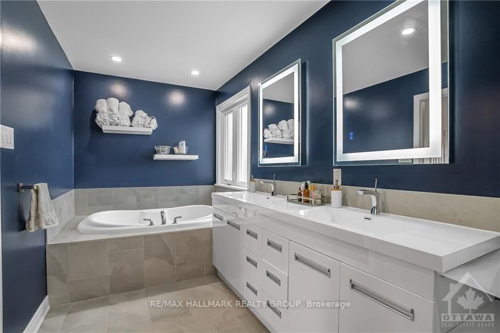 32 BARONESS Drive photo 14