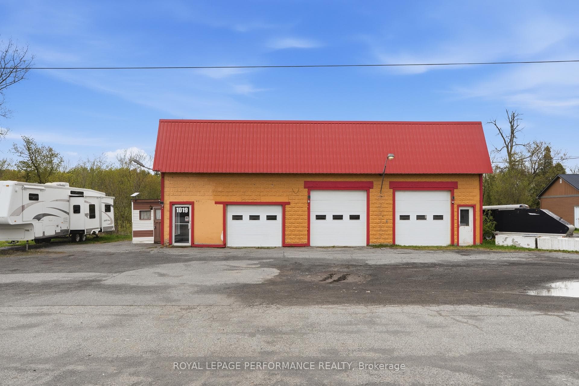 1019 County Rd 17 Road photo 1