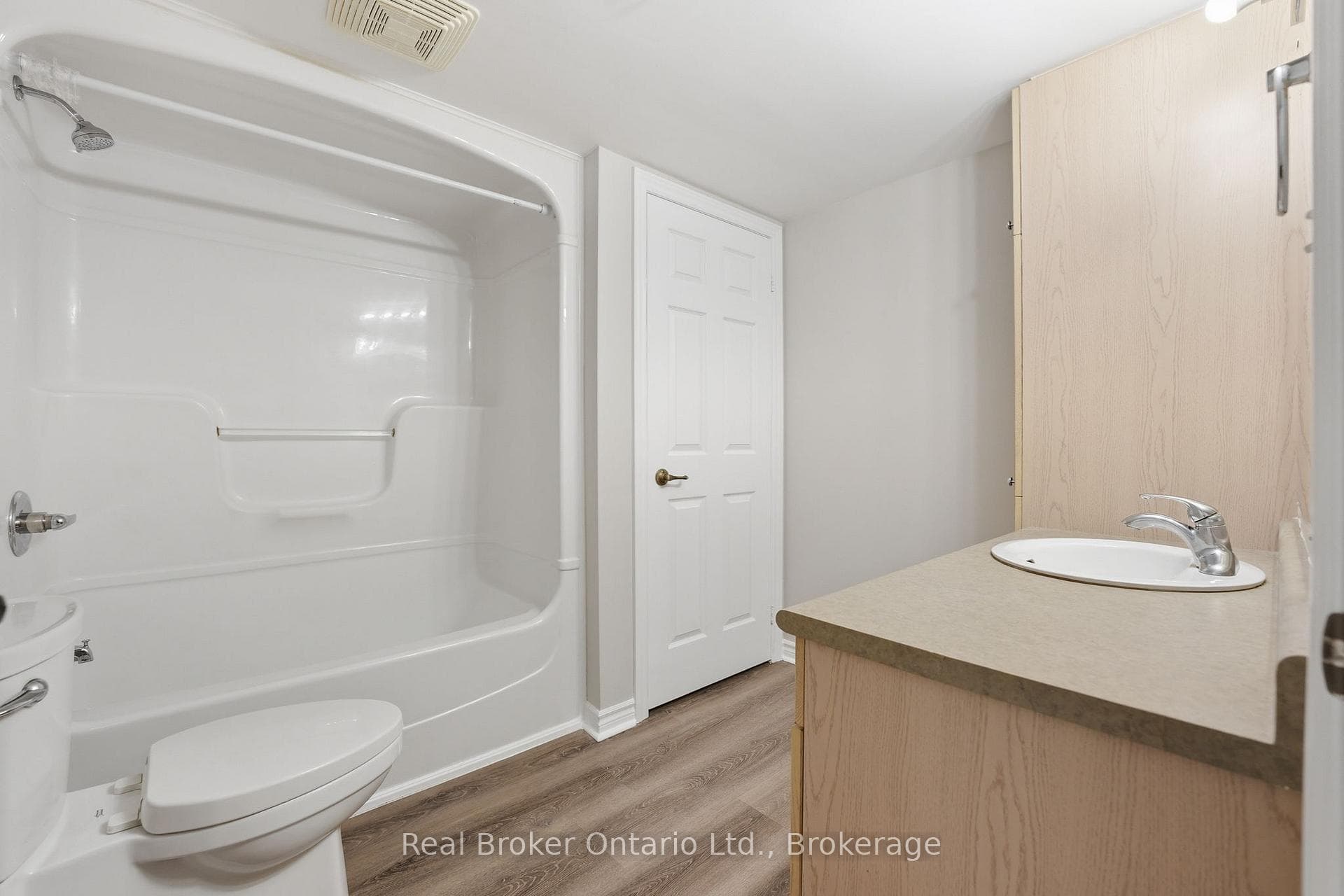 2065 Appleby Line Unit 205 photo 15