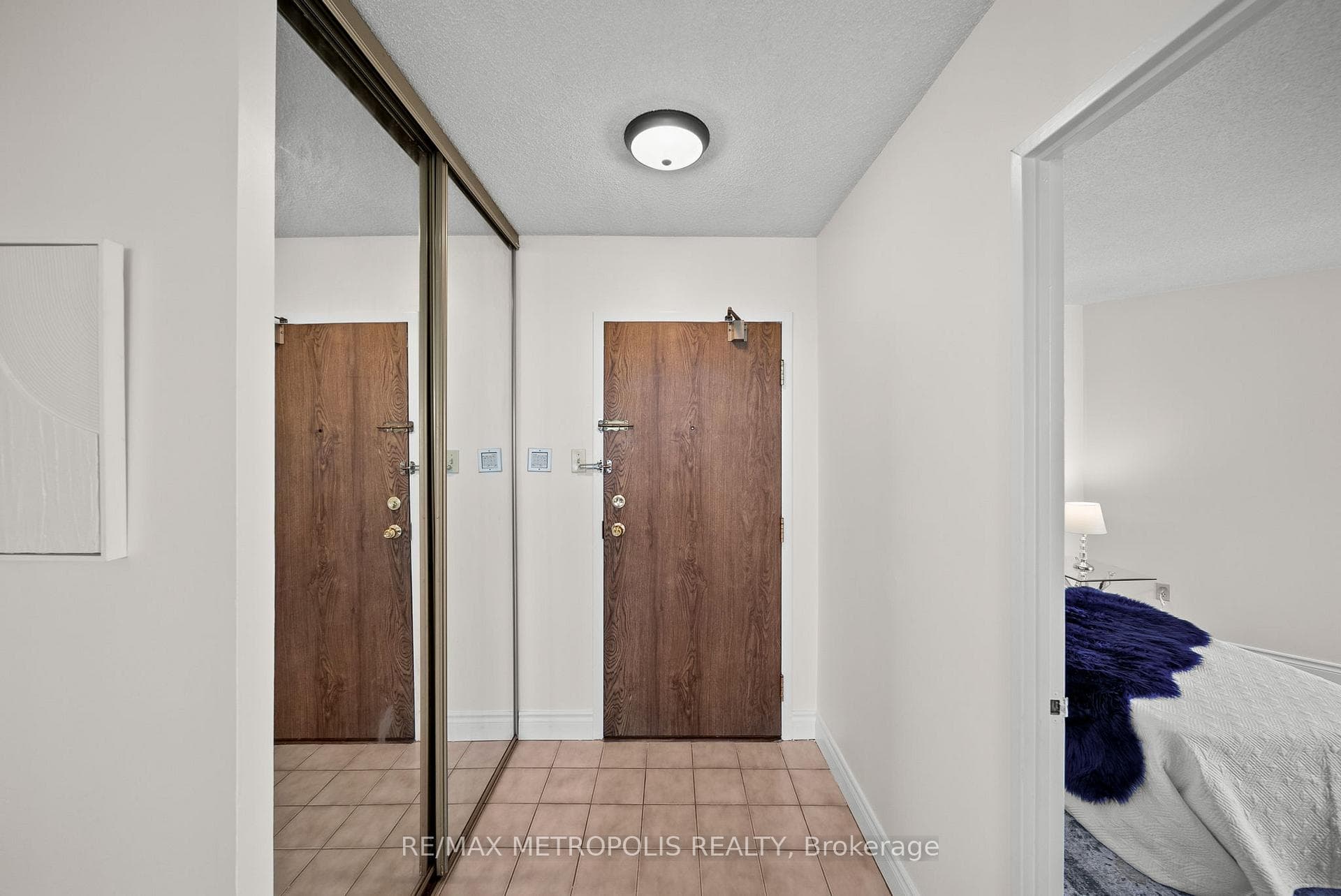 330 Alton Towers Circle Unit 901 photo 4