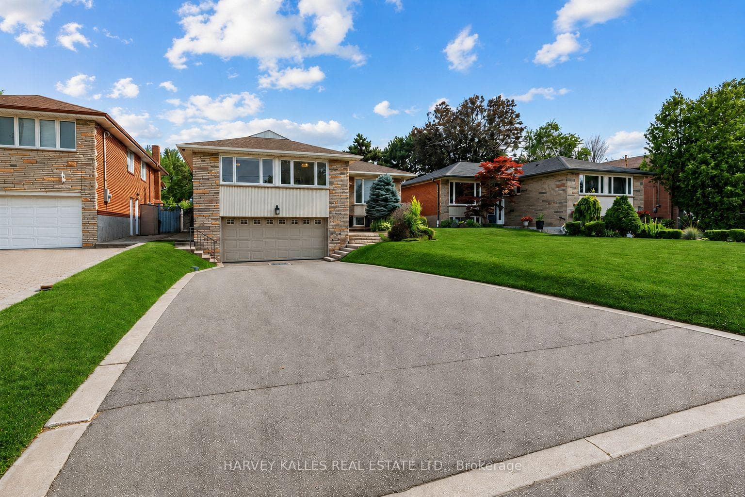 237 Searle Avenue photo 4
