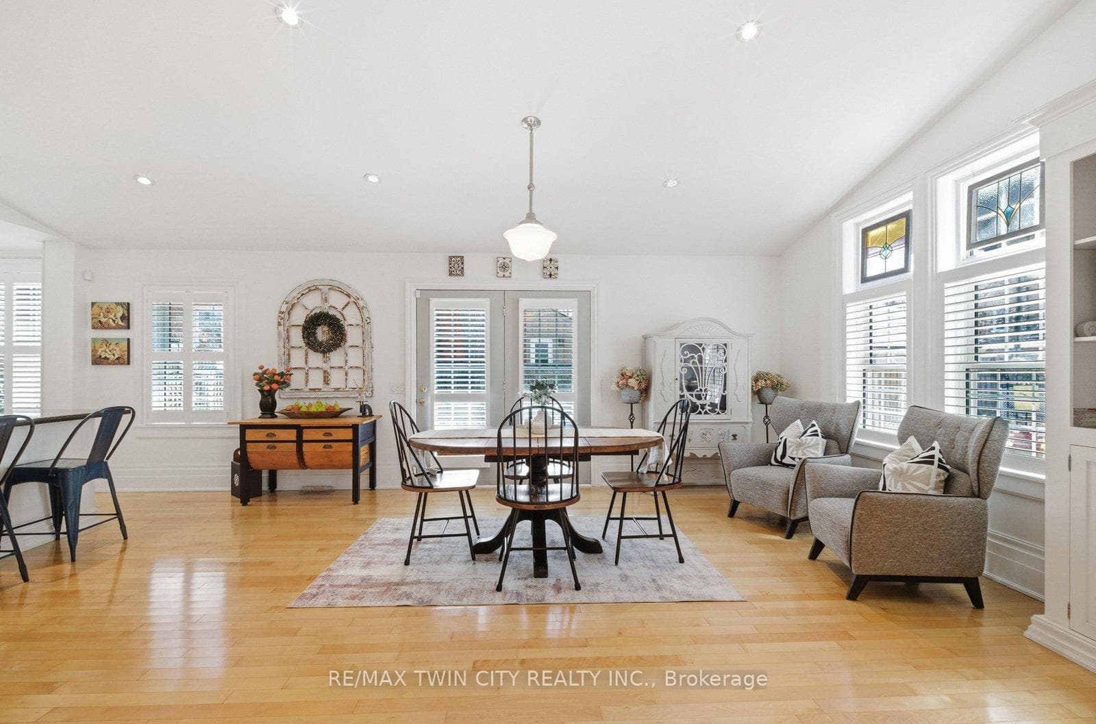 108 William Street photo 24