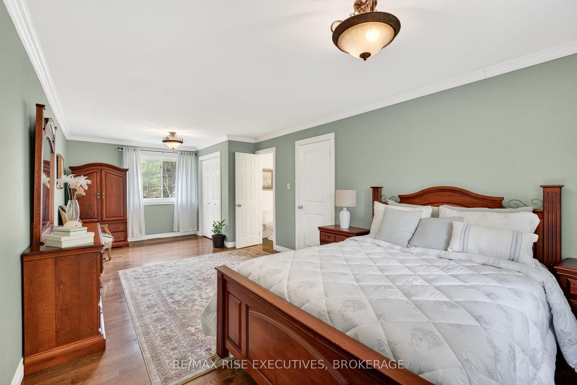 2405 Rideau Ferry Road photo 23