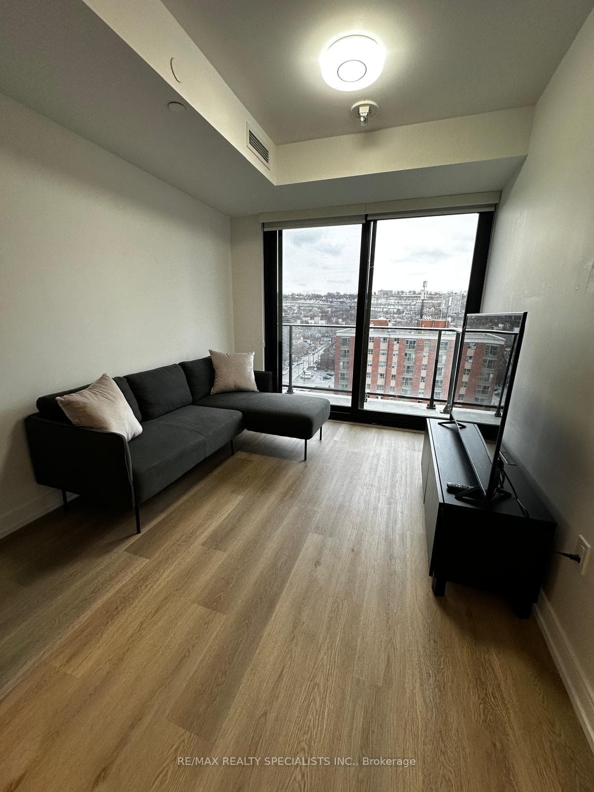 1 JARVIS Street Unit 1401 photo 19