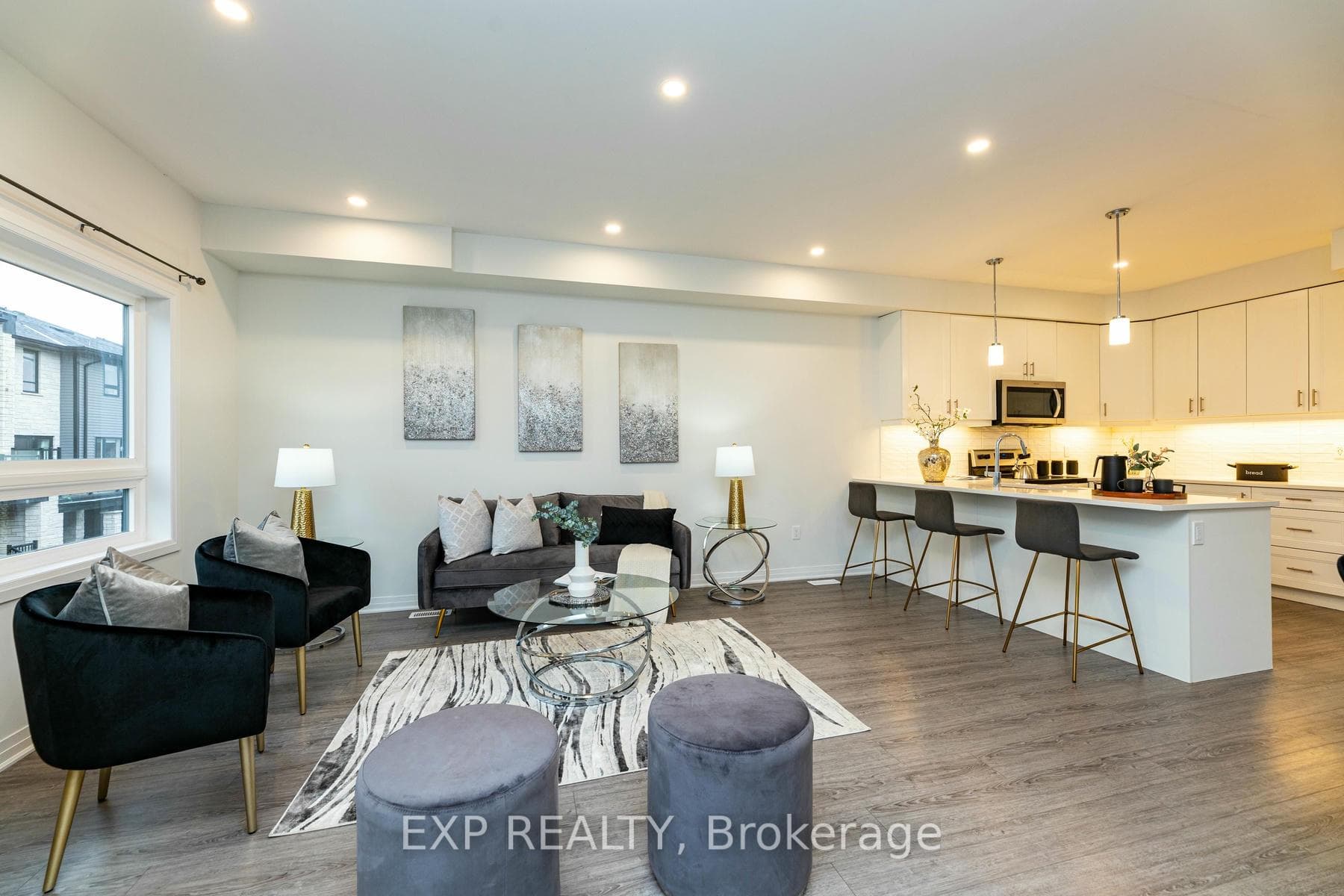 51 Sparrow Avenue Unit 60 photo 20