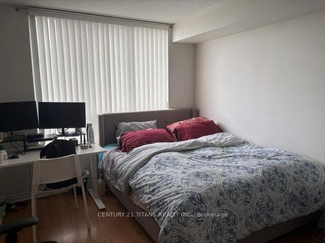 2627 McCowan Road Unit 1819 photo 2