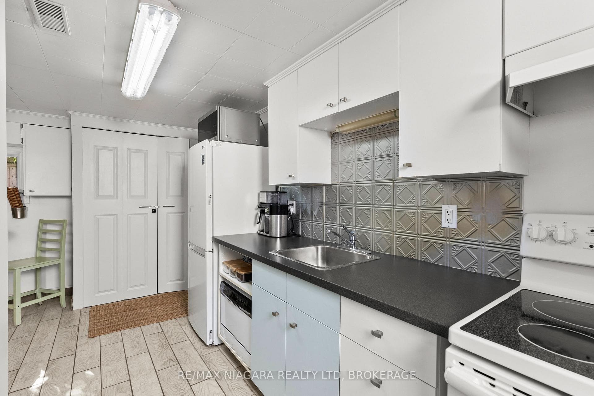 118 Lockhart Street photo 22
