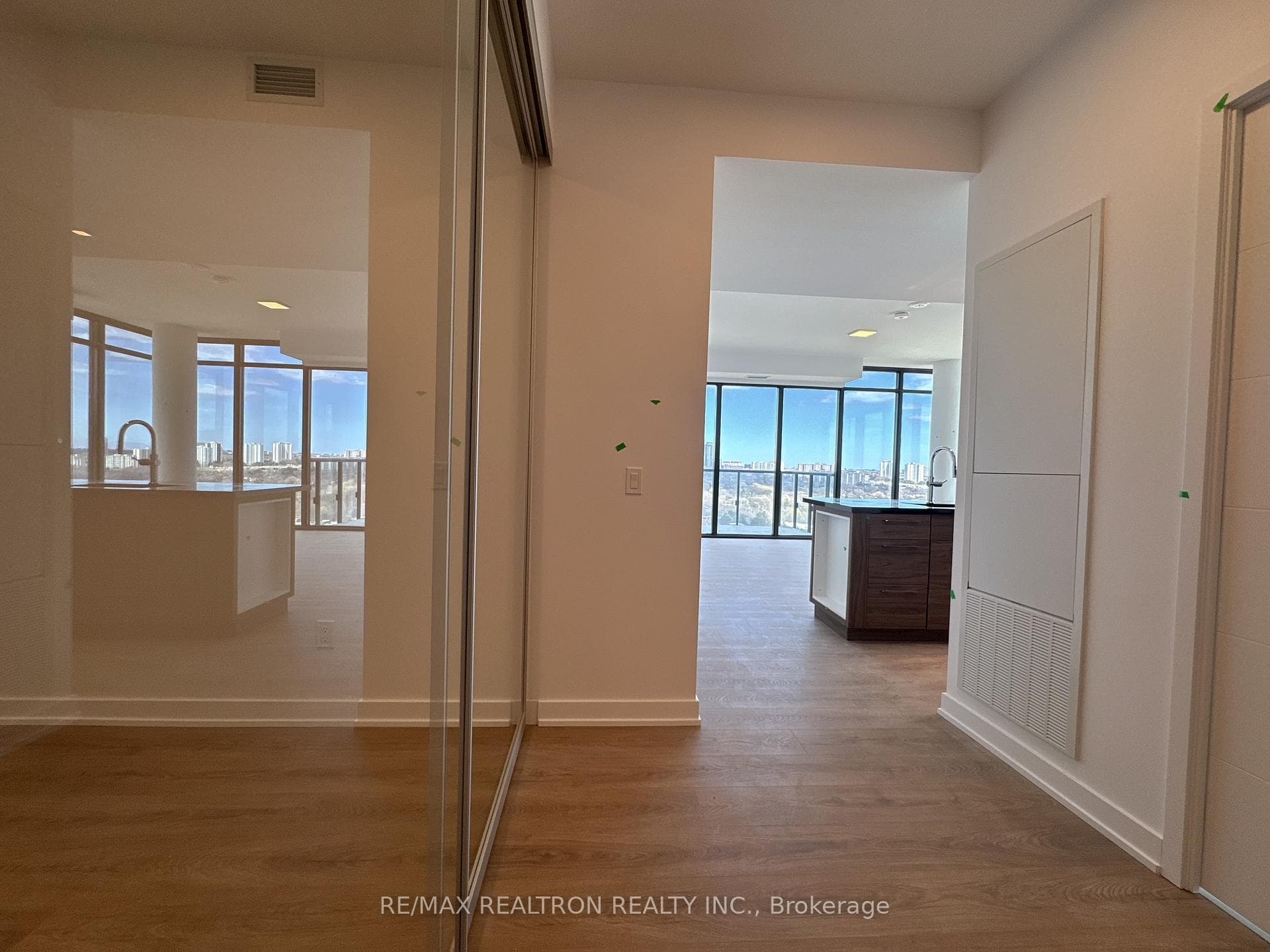 29 GREEN TRAIL Court Unit 2301 photo 15