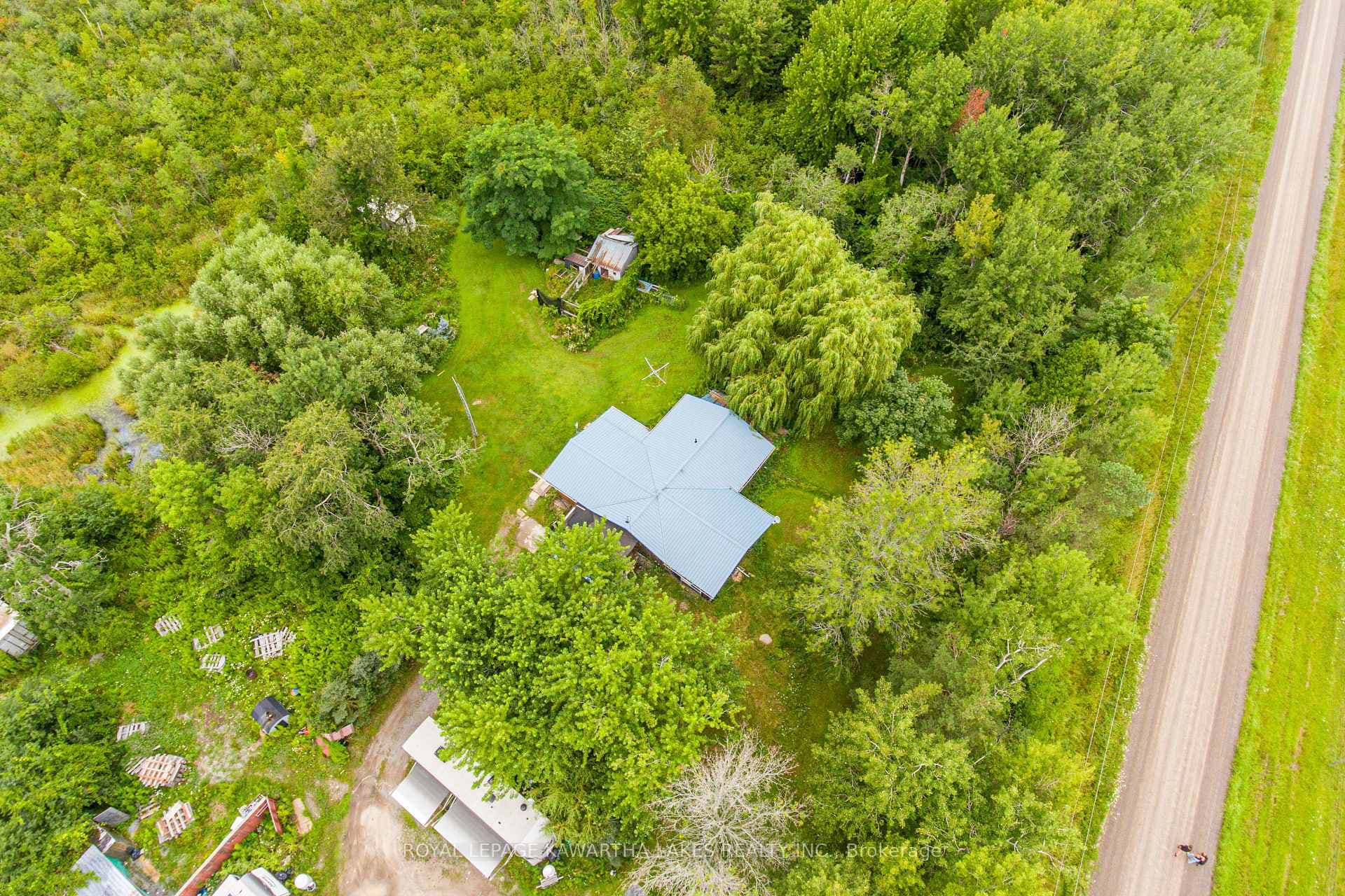 917 Settlers Road photo 38