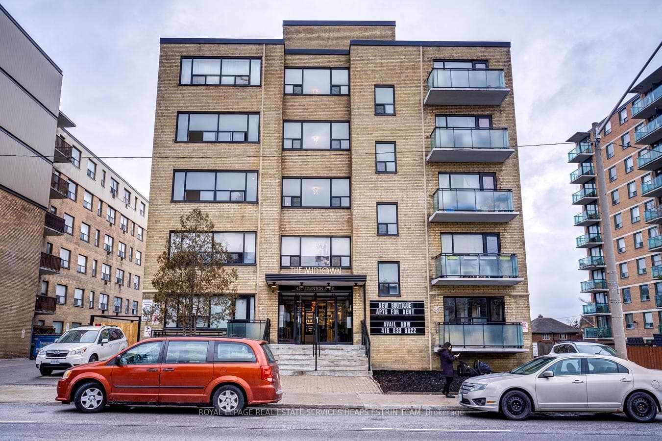 420 Eglinton Avenue Unit 301 photo 2