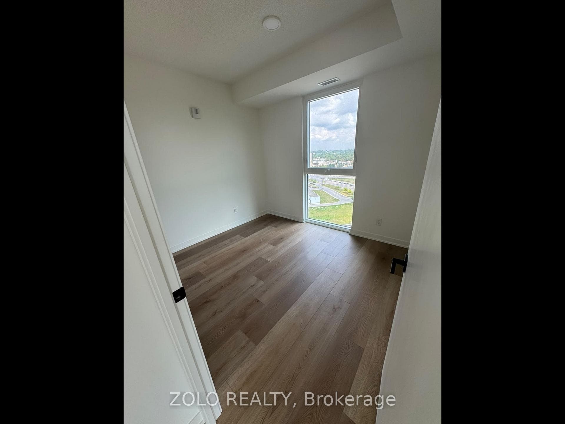 33 Erie Avenue Unit 1608 photo 8