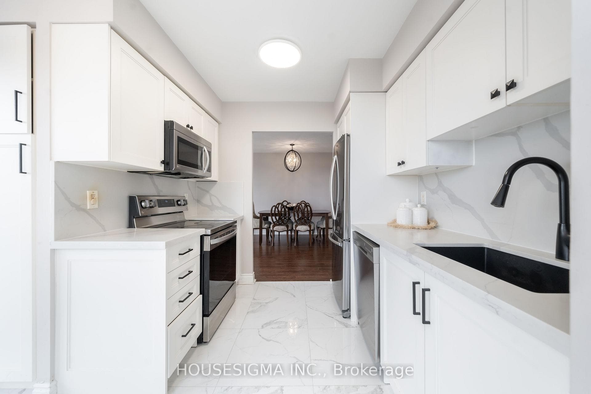 78 Harrison Garden Boulevard Unit 507 photo 4