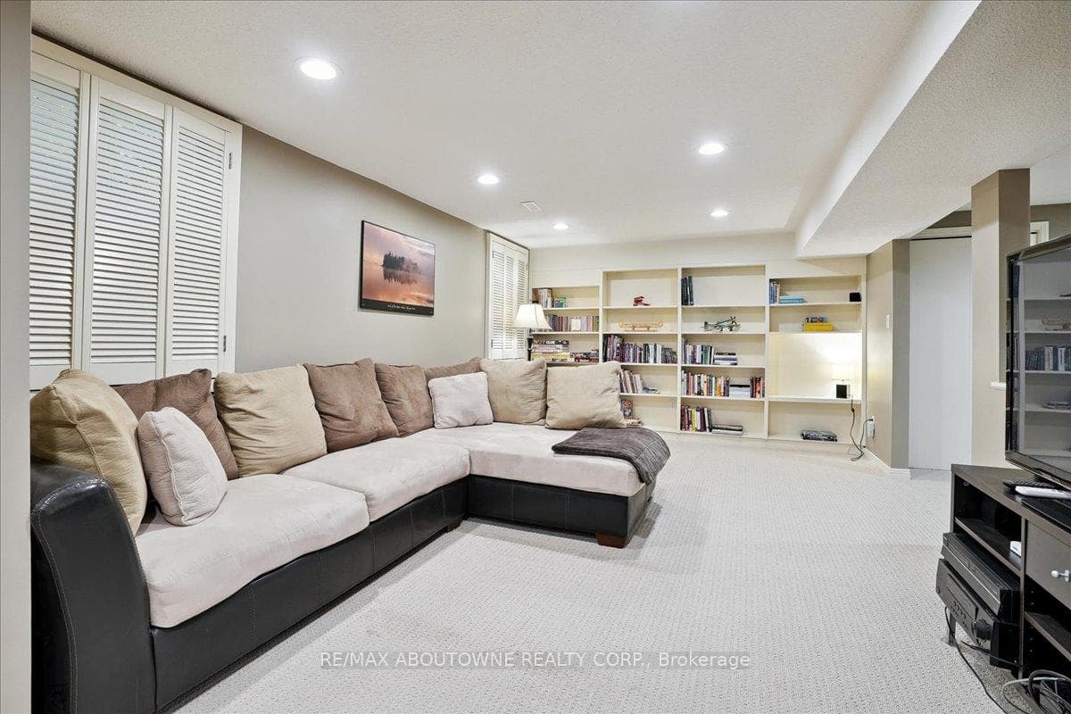 1309 Old Bridle Path photo 25