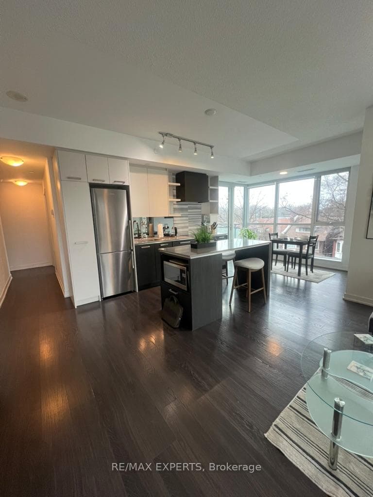 1830 Bloor Street Unit 435 photo 2