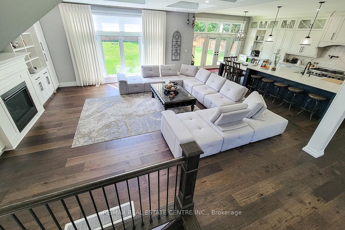 500 Springbrook Avenue photo 5