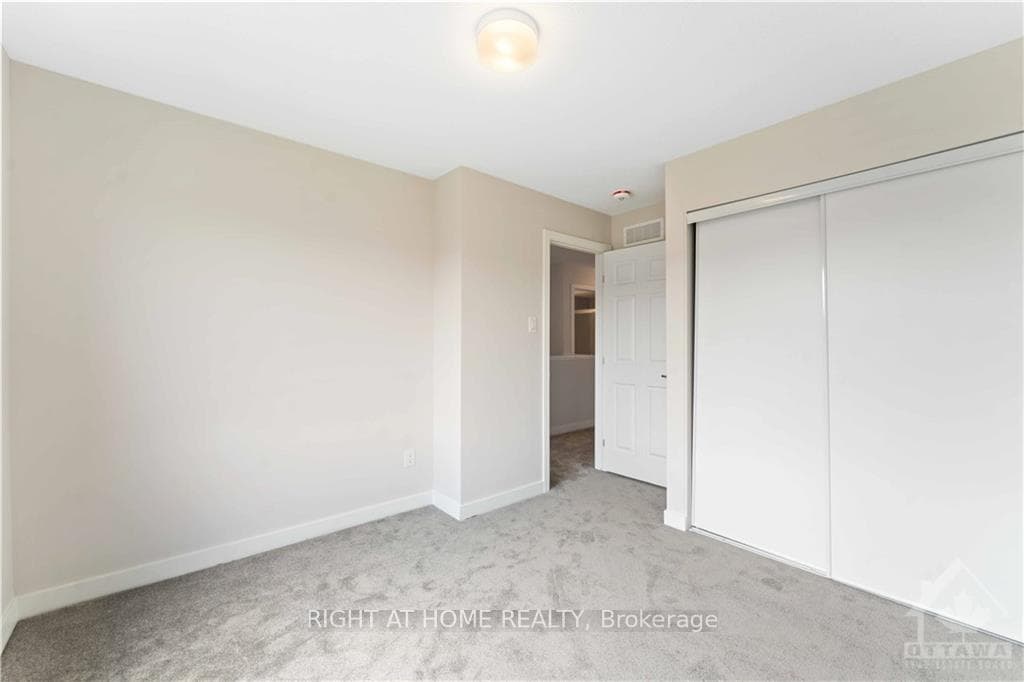 2181 WINSOME Terrace photo 20