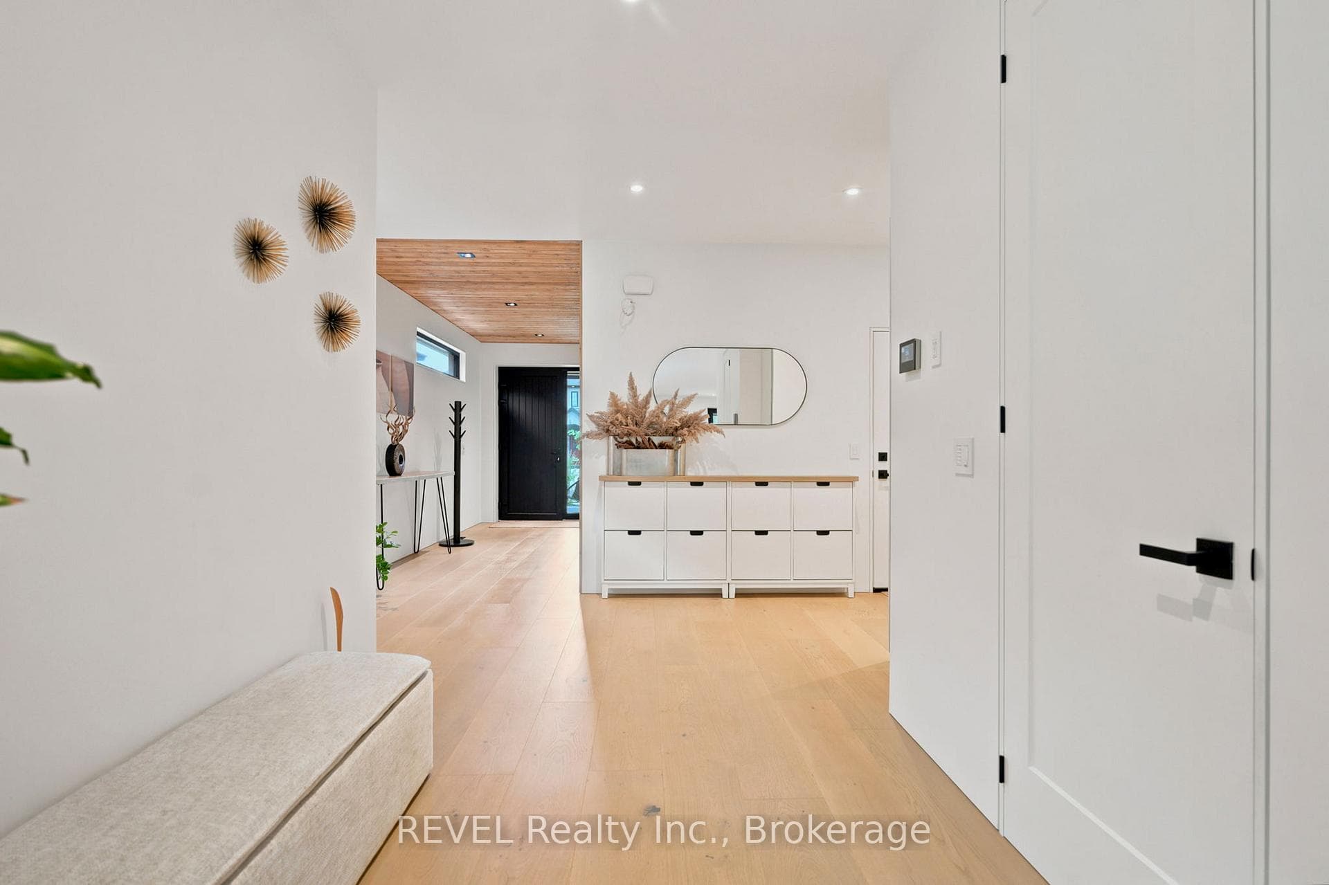 81 Mackenzie King Avenue photo 6