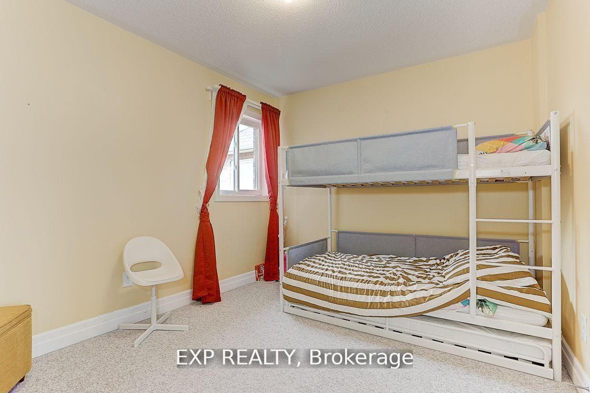 87 Thornlodge Drive photo 28
