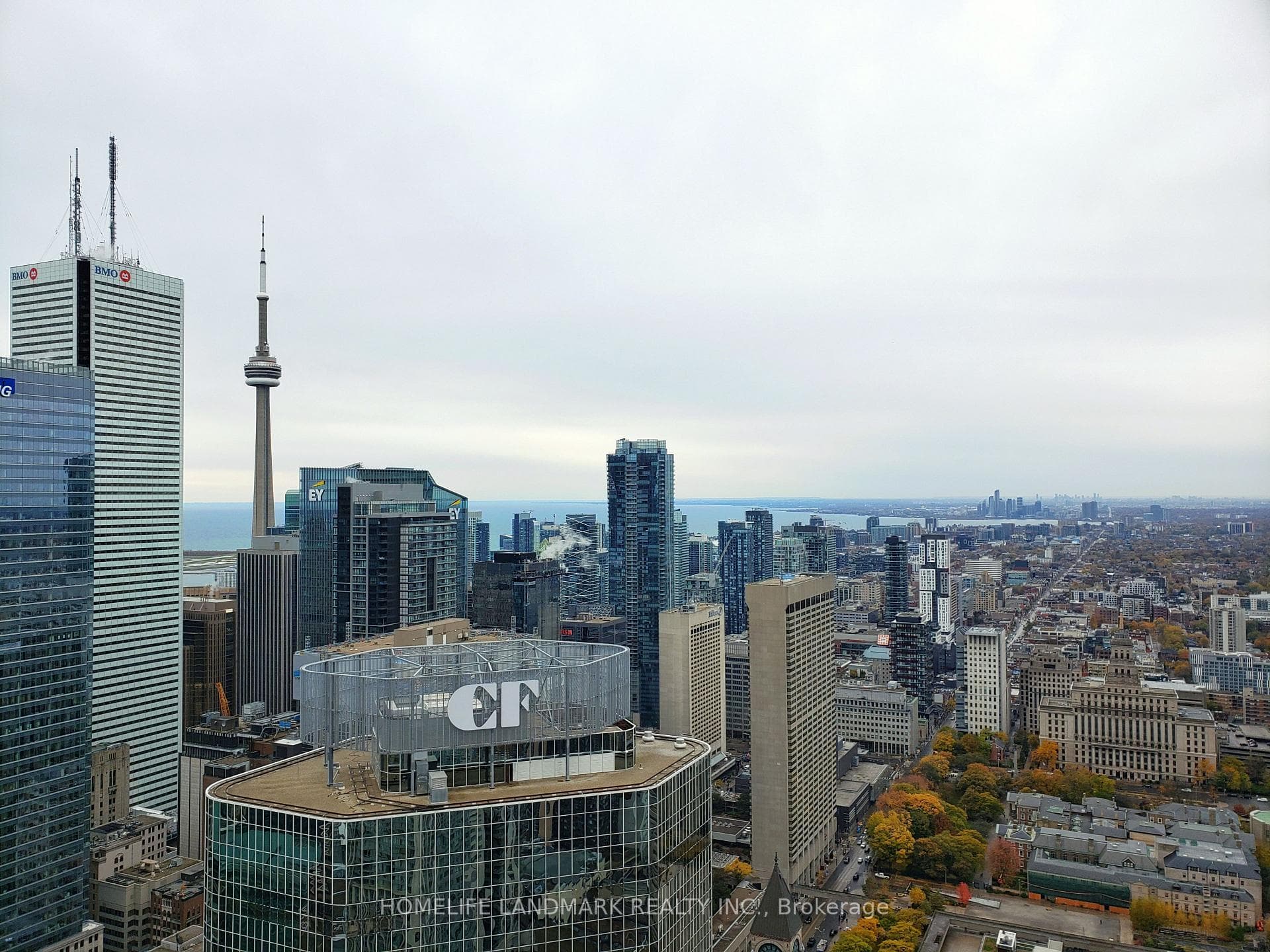 197 Yonge Street Unit 5312 photo 2