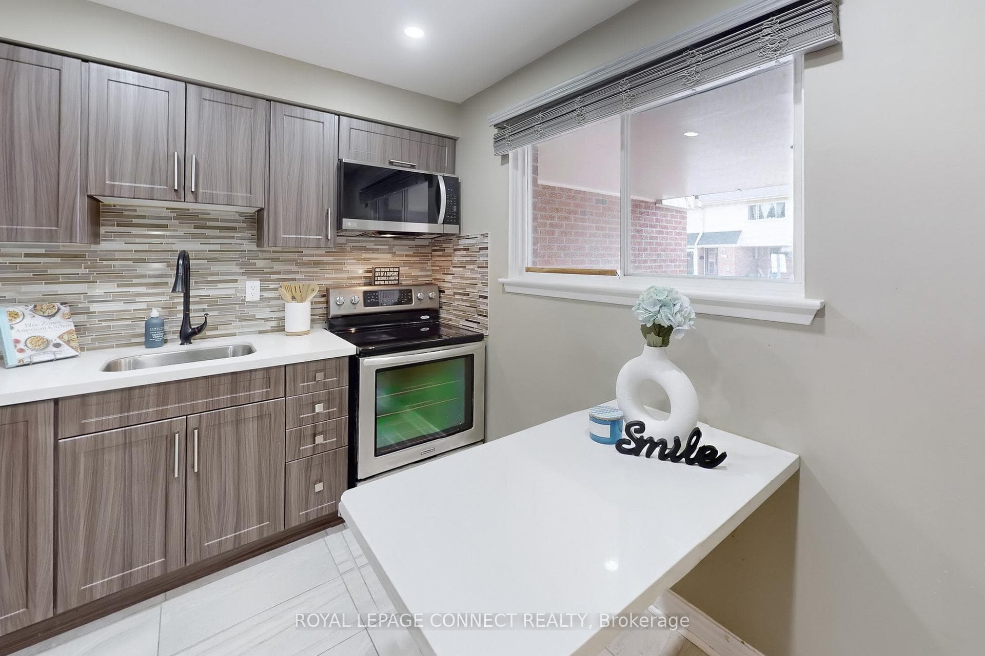 2451 Bridletowne Circle Unit 29 photo 13