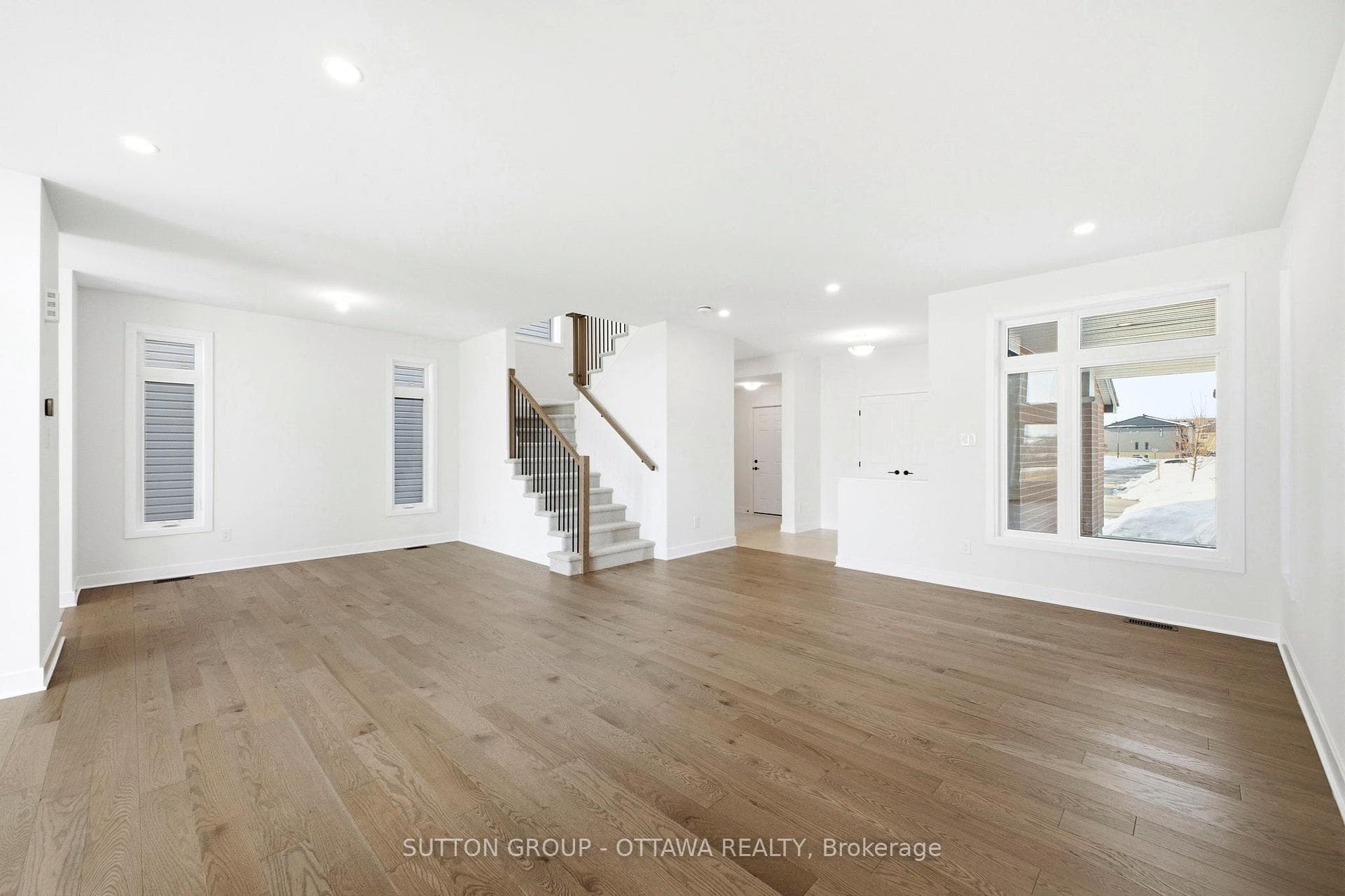 142 Shuttleworth Drive photo 7