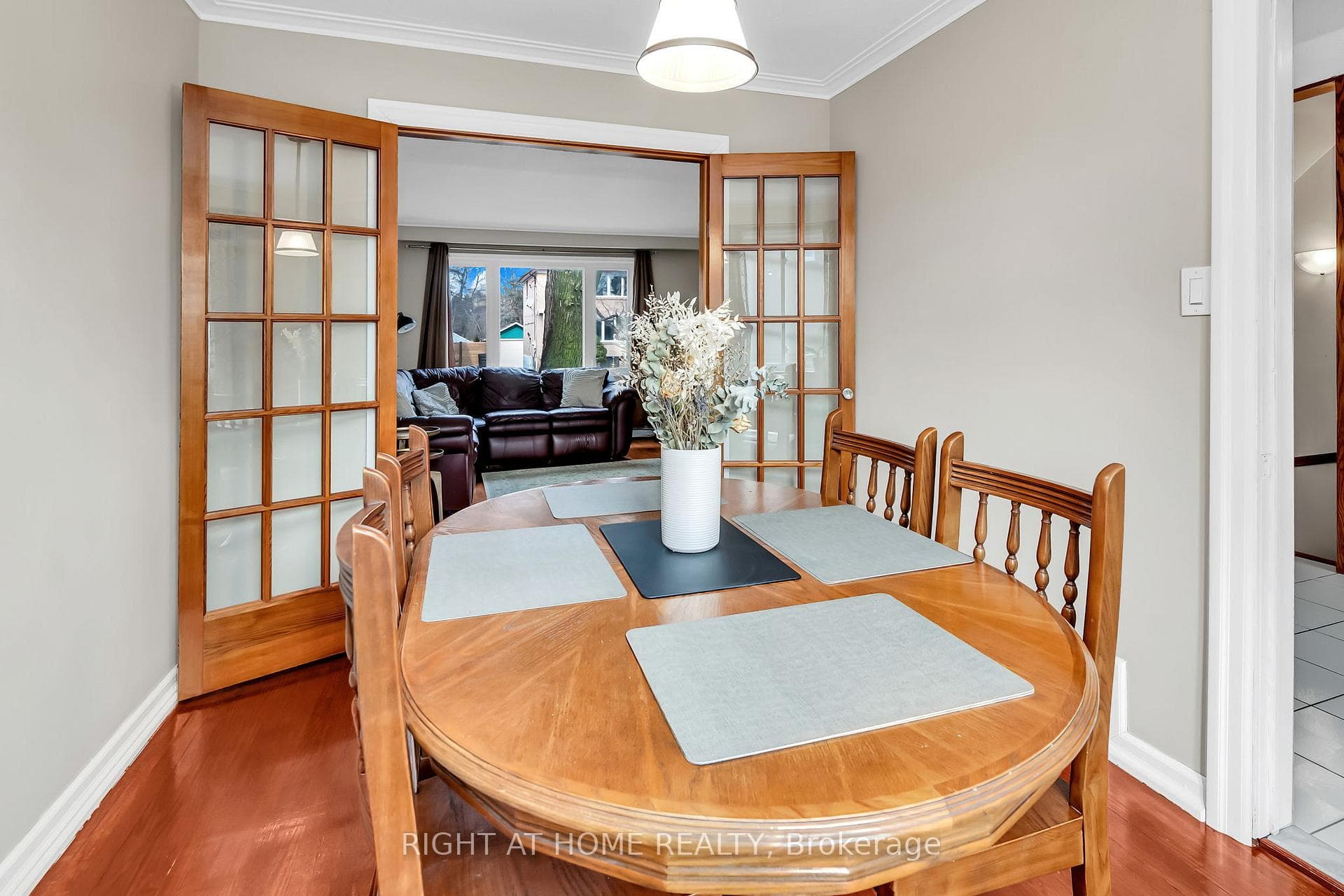 237 Eileen Avenue photo 10
