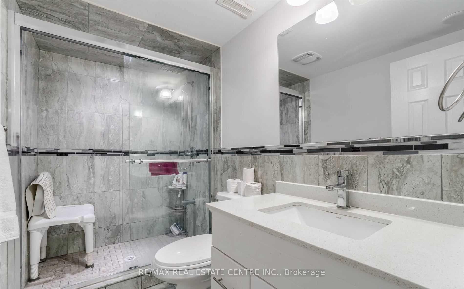 856 Paupst Place Unit Bsmt photo 3
