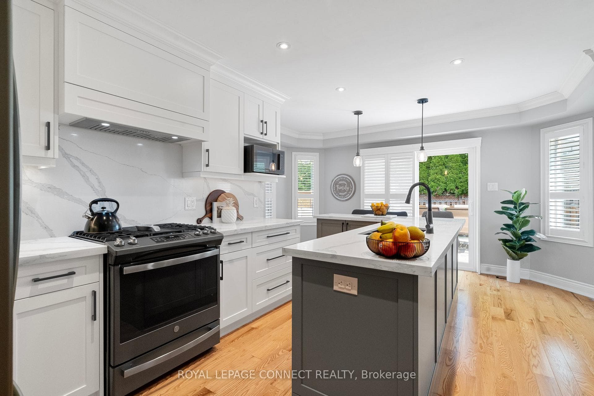 30 Chiswick Crescent photo 8