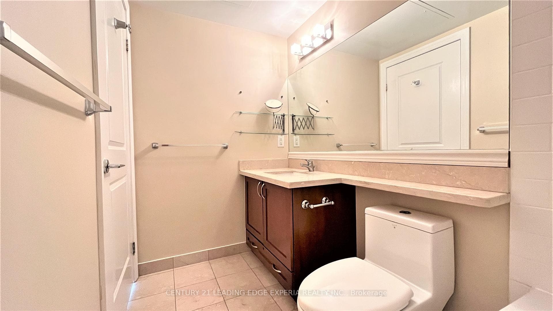 39 Upper Duke Crescent Unit 513 photo 15