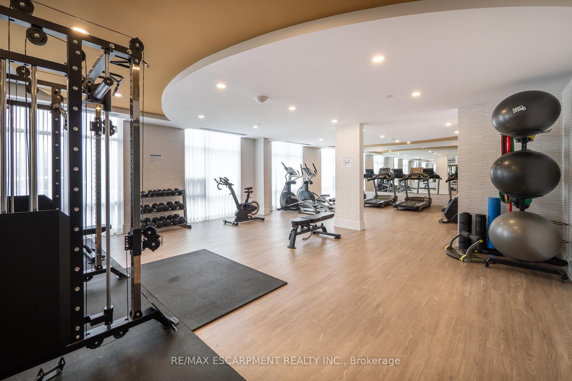 460 Dundas Street Unit 1213 photo 32