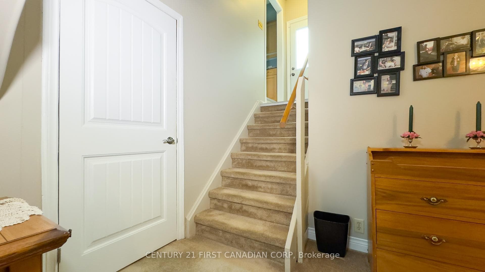 1662 Aldersbrook Road photo 23