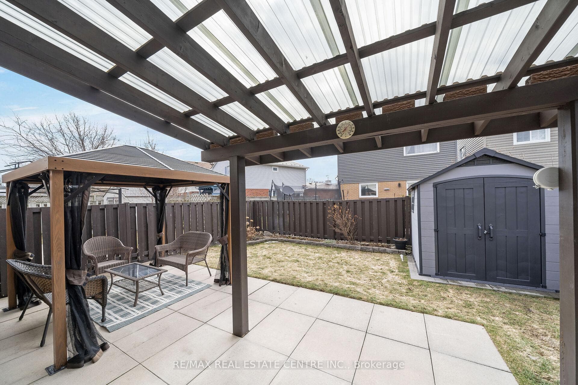 466 Vanier Drive photo 17