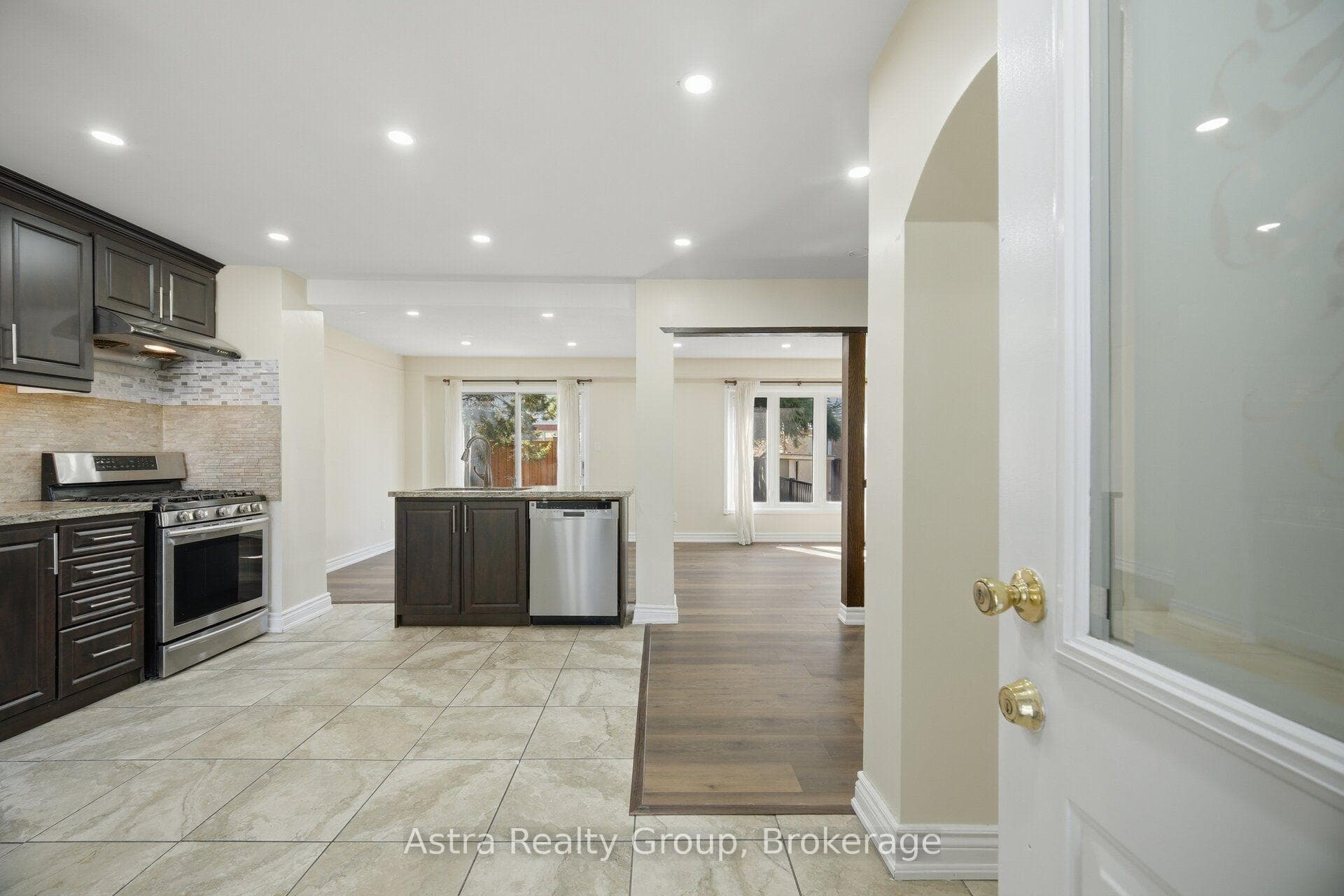 28 Borden Hill Court photo 9