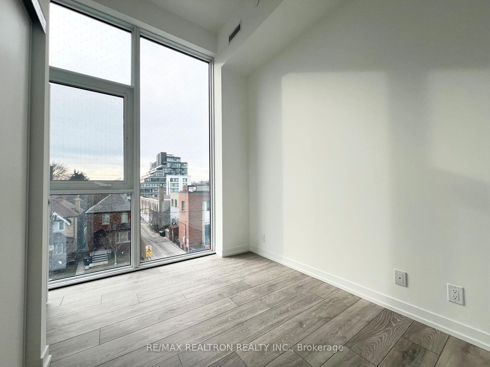 2020 Bathurst Street Unit 207 photo 26