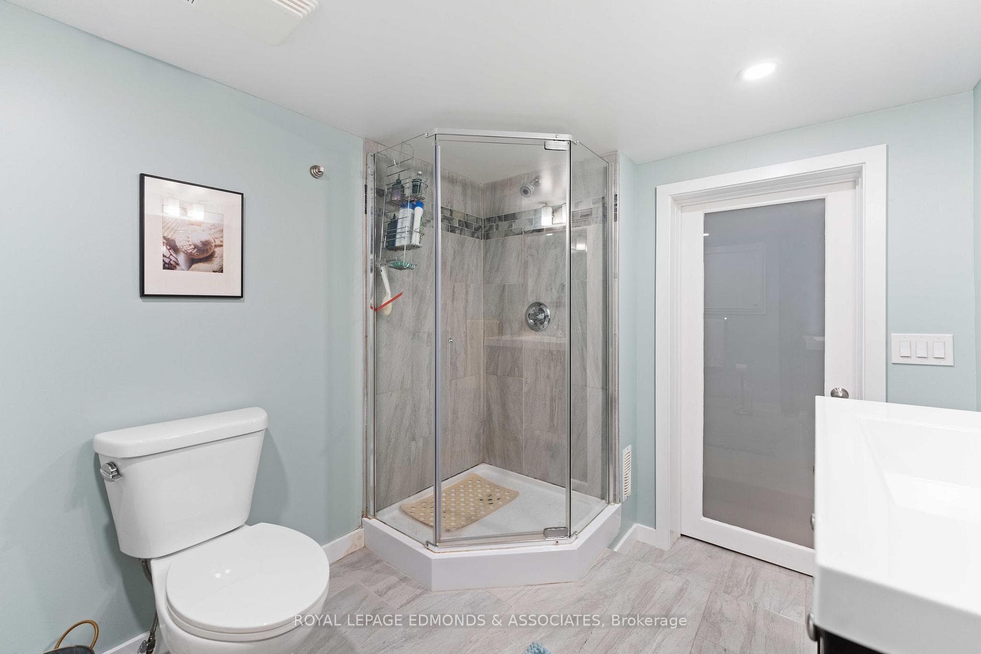 188 Laurier Avenue photo 35