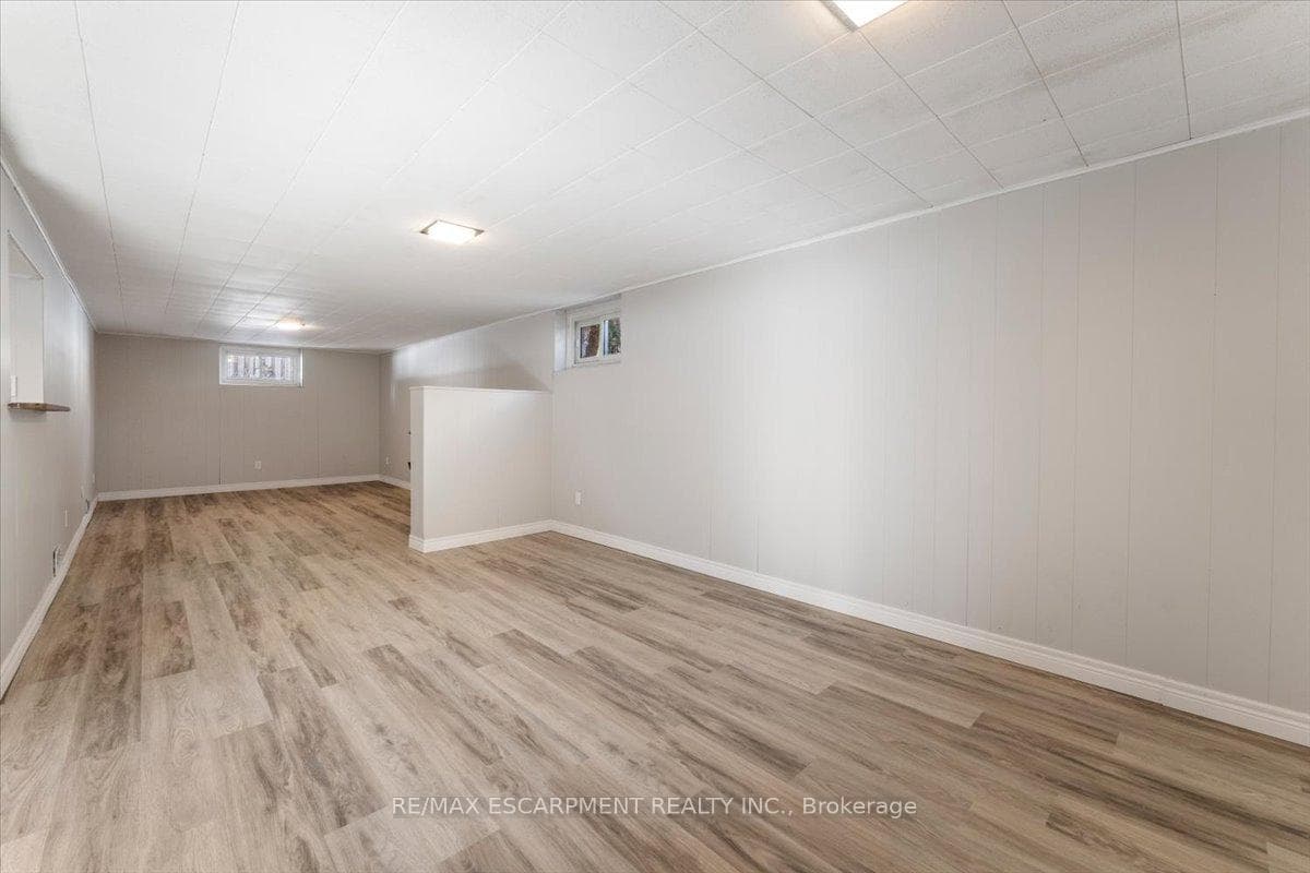 294 Upper Paradise Road photo 32
