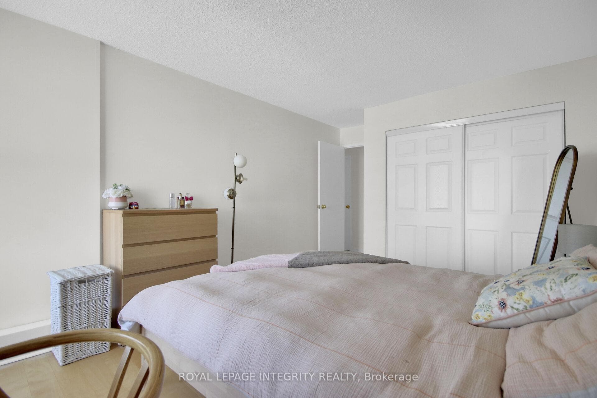 1785 Frobisher Lane Unit 2701 photo 32