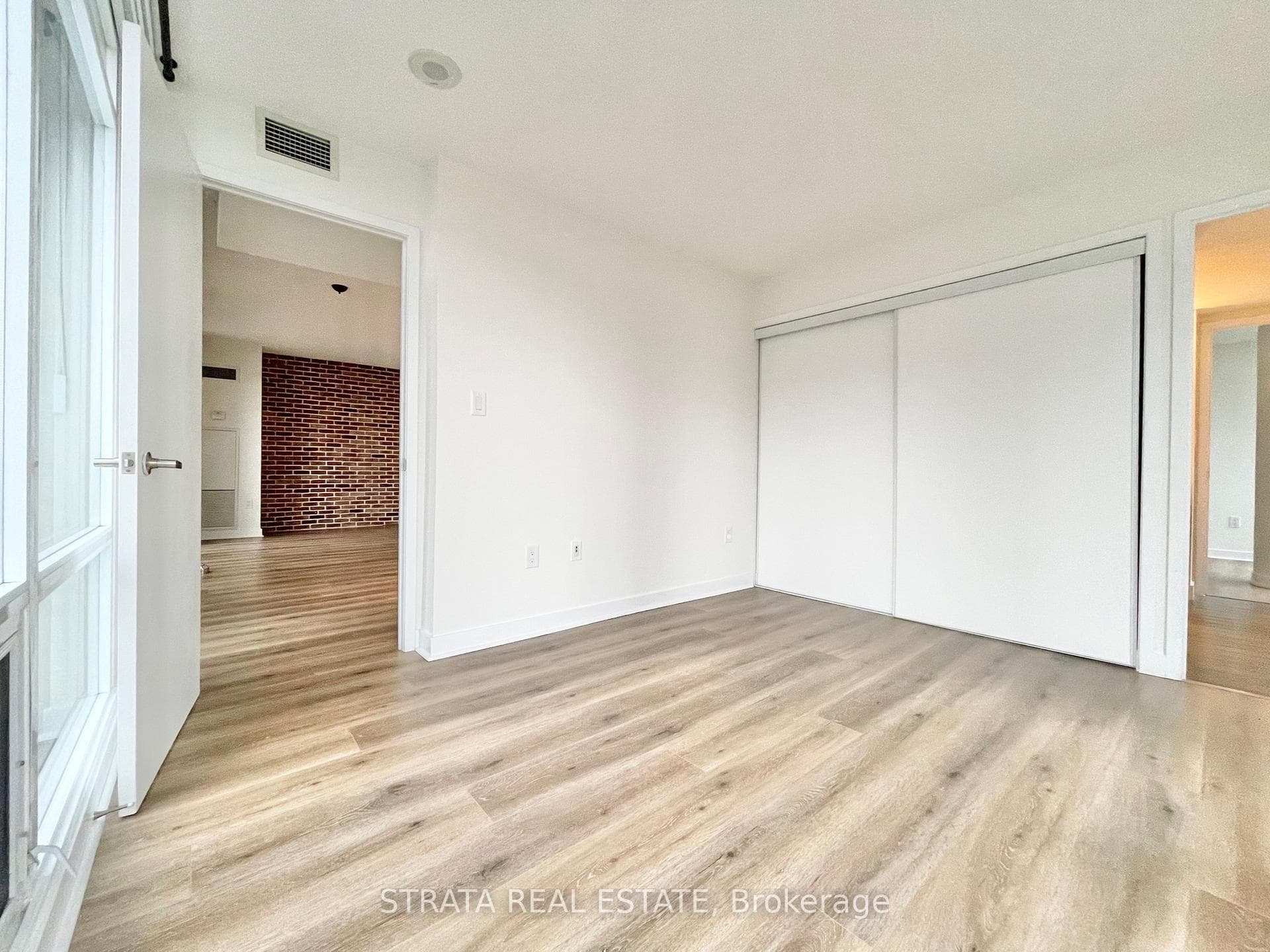 4K Spadina Avenue Unit 920 photo 6