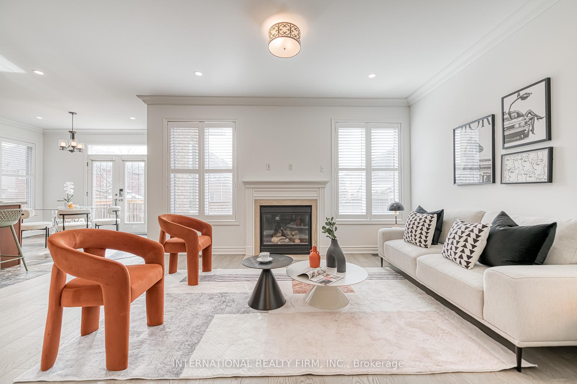 1225 Jezero Crescent photo 8