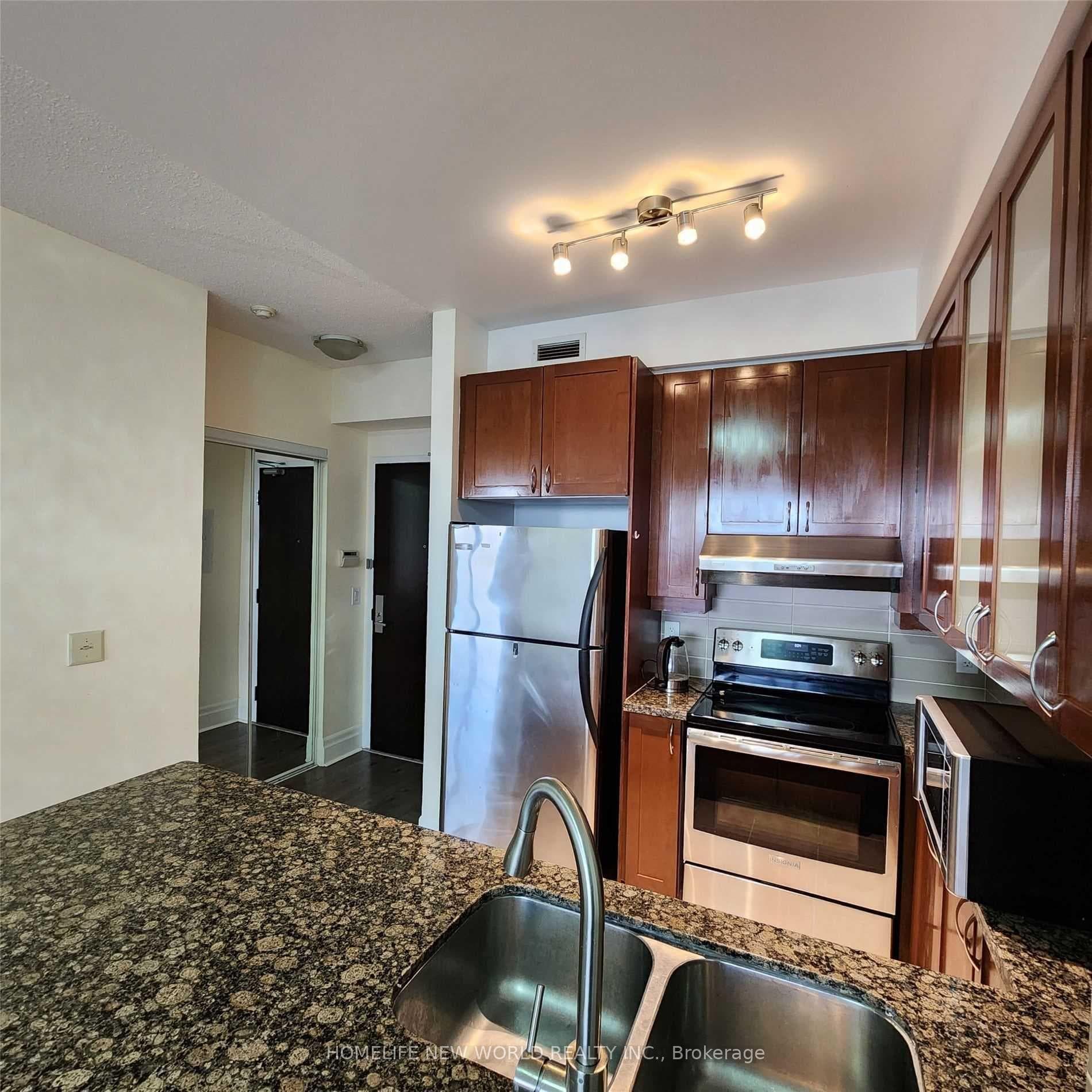 39 Upper Duke Crescent Unit 507 photo 13