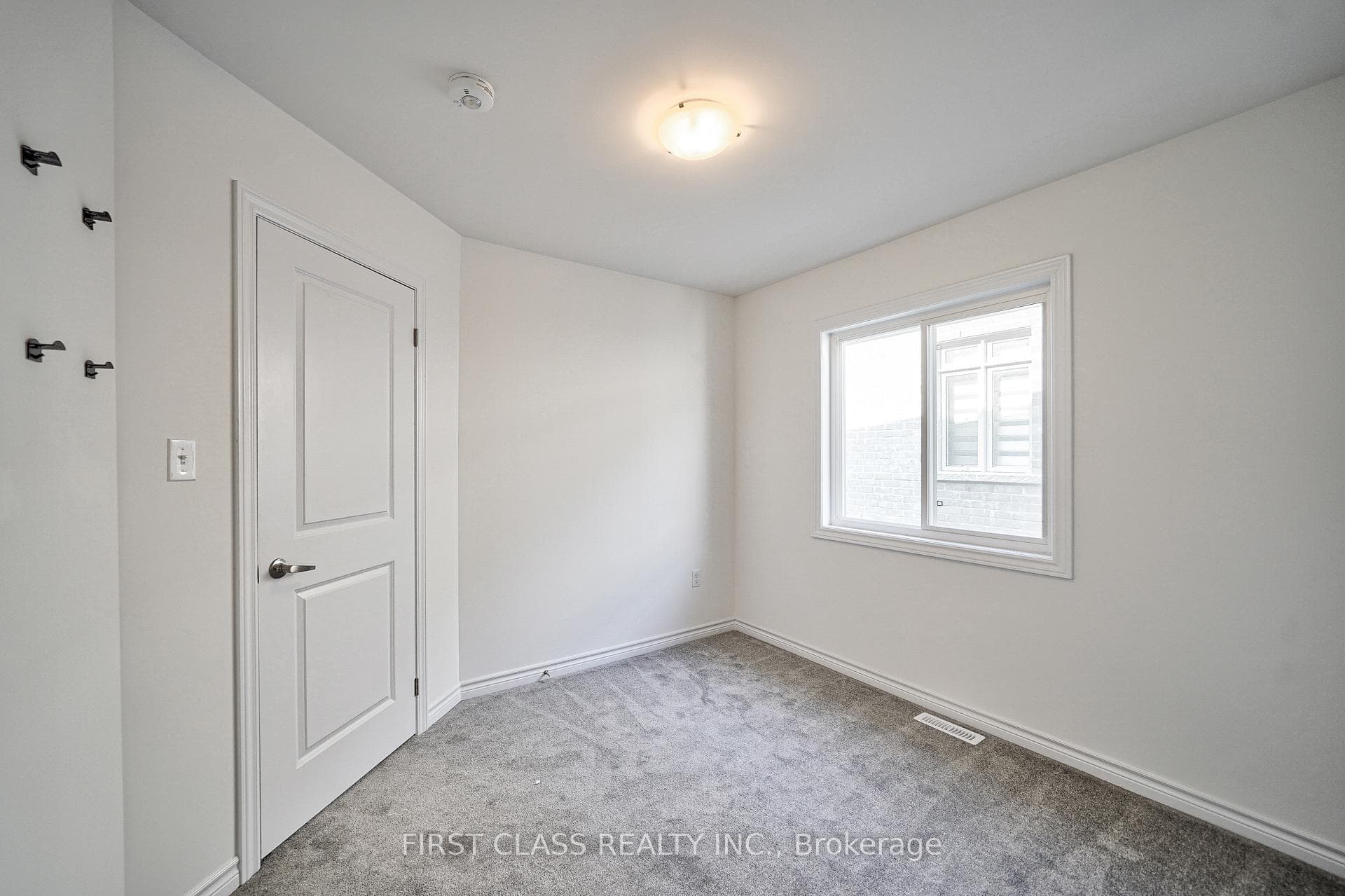 73 Alaskan Heights photo 26