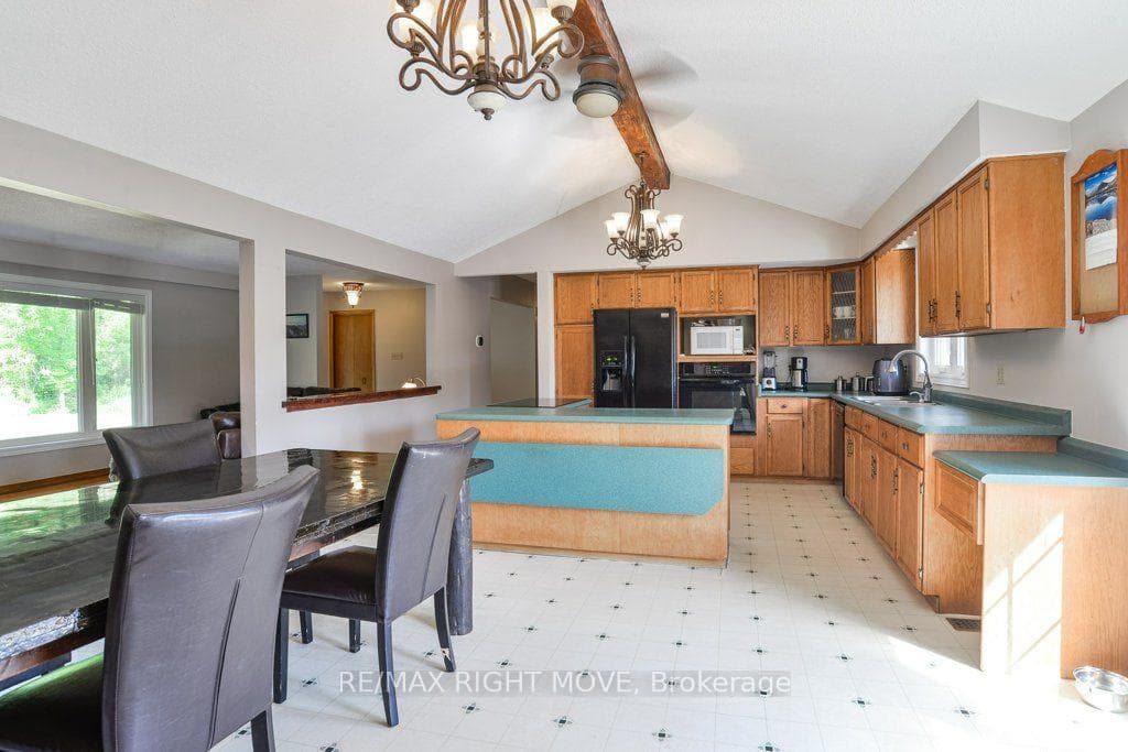Kitchen/dining room; cathedral ceilings.
