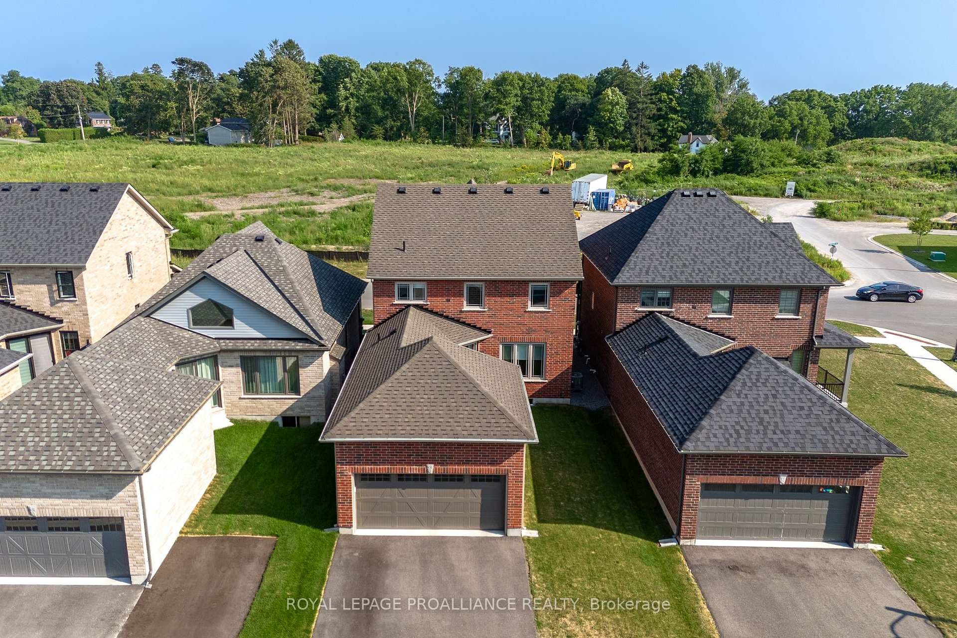 184 Strachan Street photo 38
