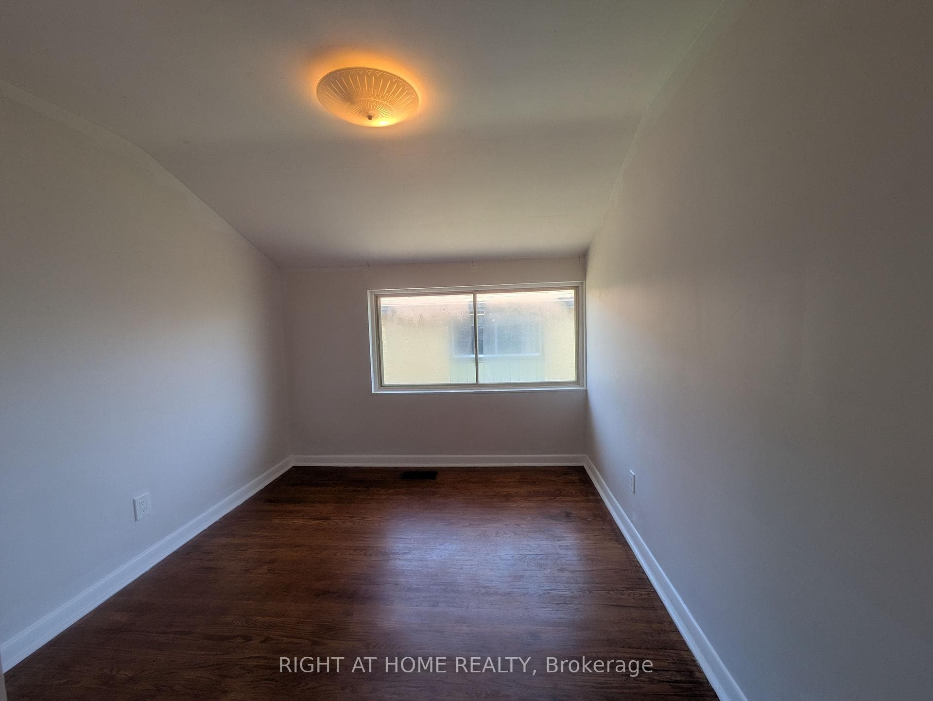 740 Stone Street photo 5
