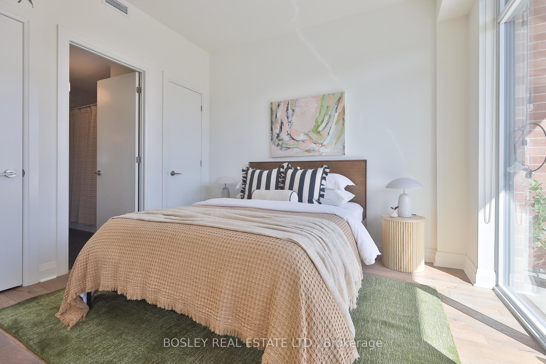 245 Perth Avenue Unit 103 photo 10