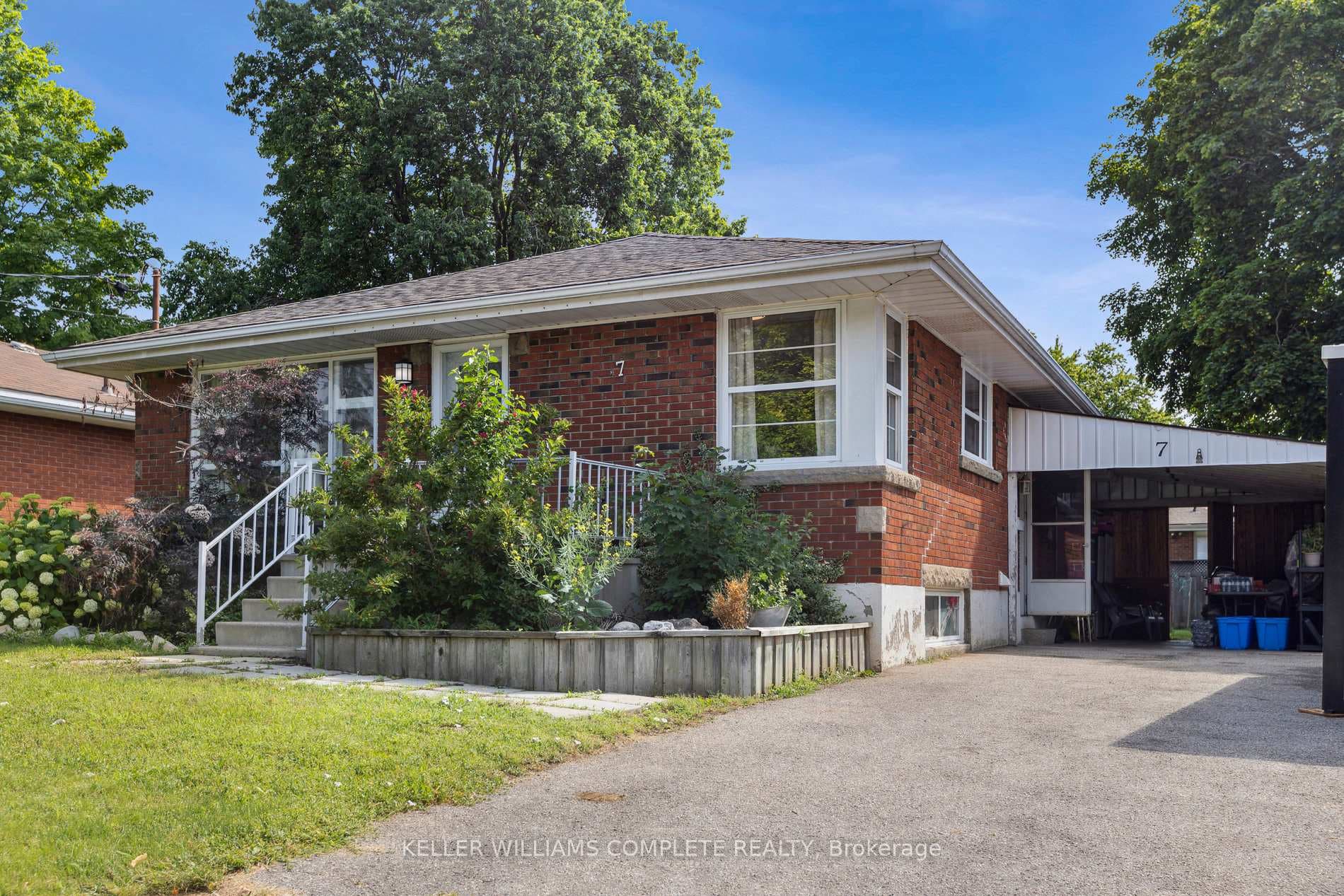 7 Sheffield Avenue photo 2
